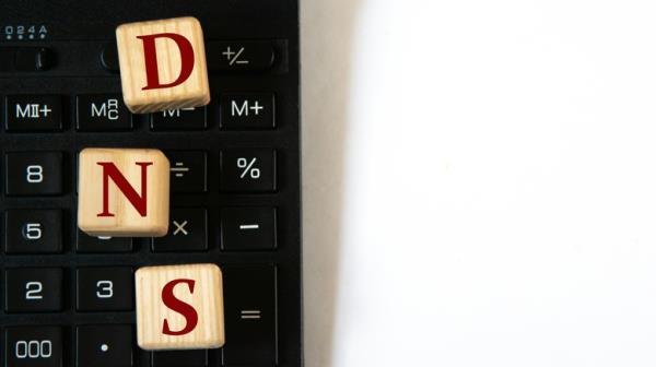 DNS acro<em></em>nym as cubes on a calculator